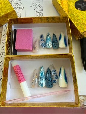 Blue Marble & Eye Accent Press-On Nail Set for Women
